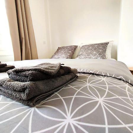 Appartement Climatise Parking Gratuit Surveille 아비뇽 외부 사진