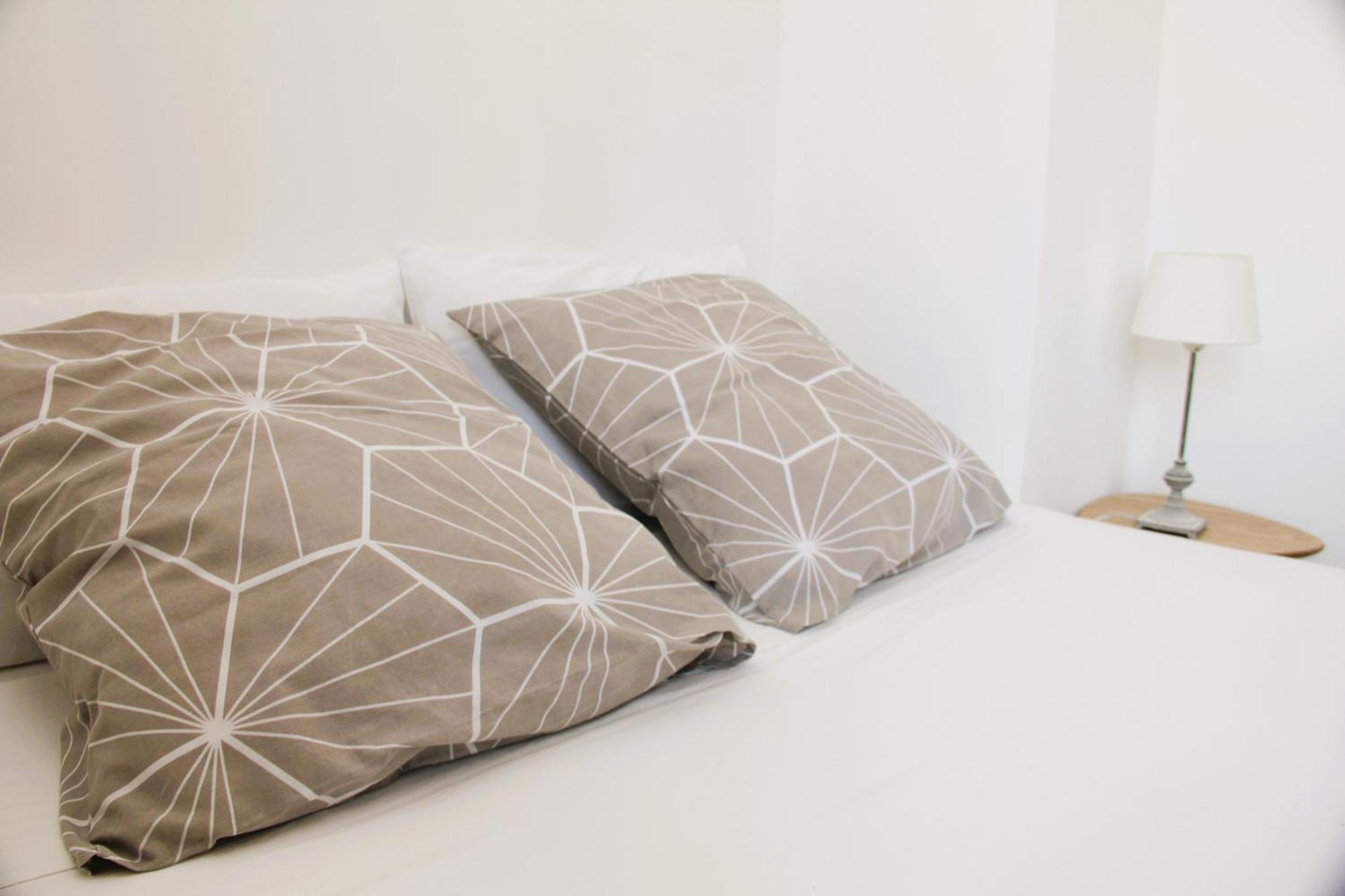 Appartement Climatise Parking Gratuit Surveille 아비뇽 외부 사진