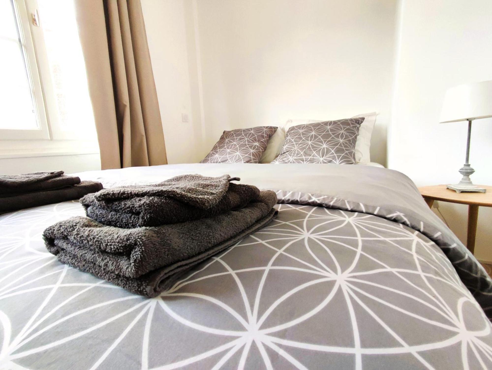 Appartement Climatise Parking Gratuit Surveille 아비뇽 외부 사진
